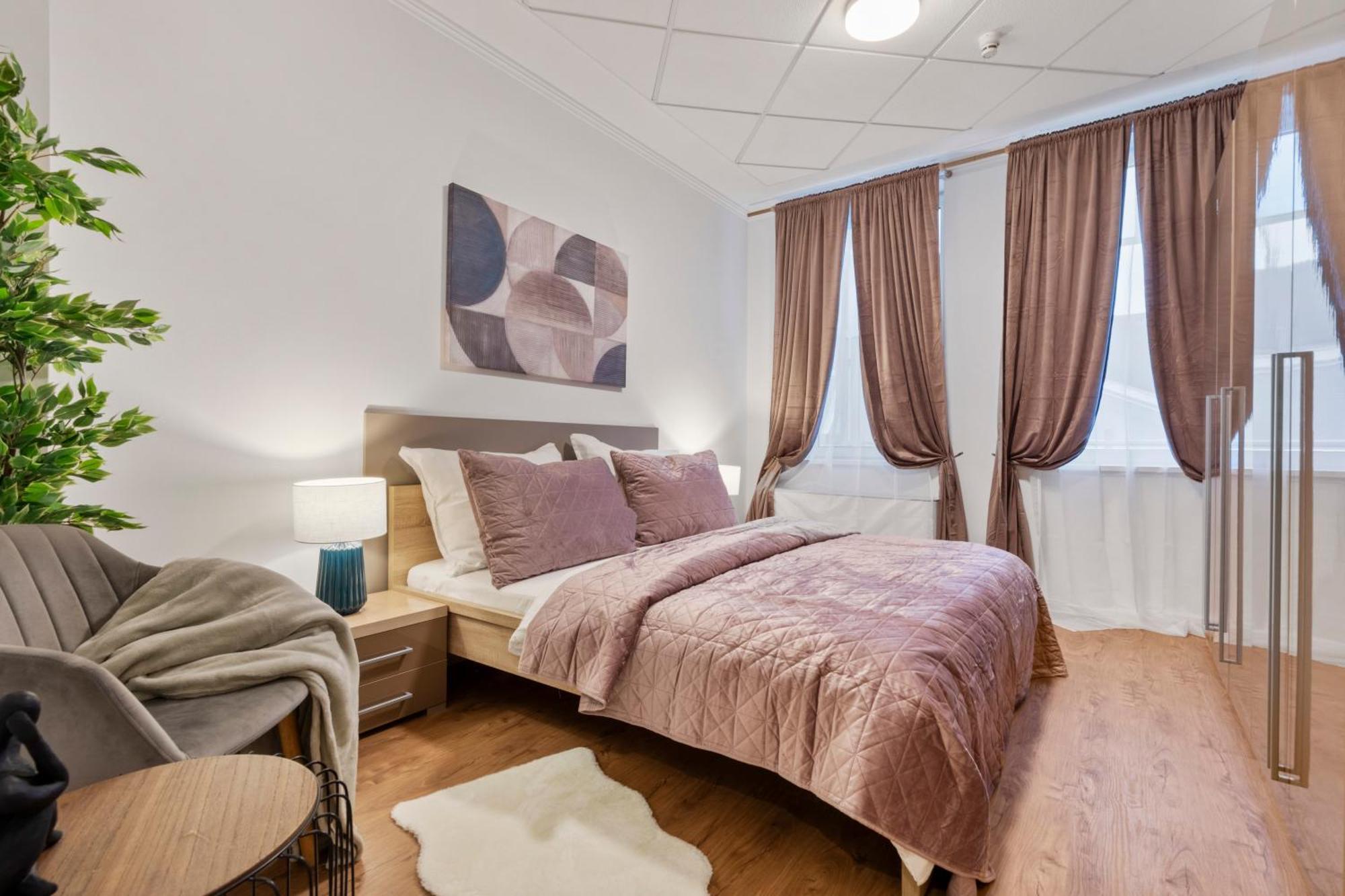 Luxe Living At Old Town Center Leilighet Bratislava Eksteriør bilde