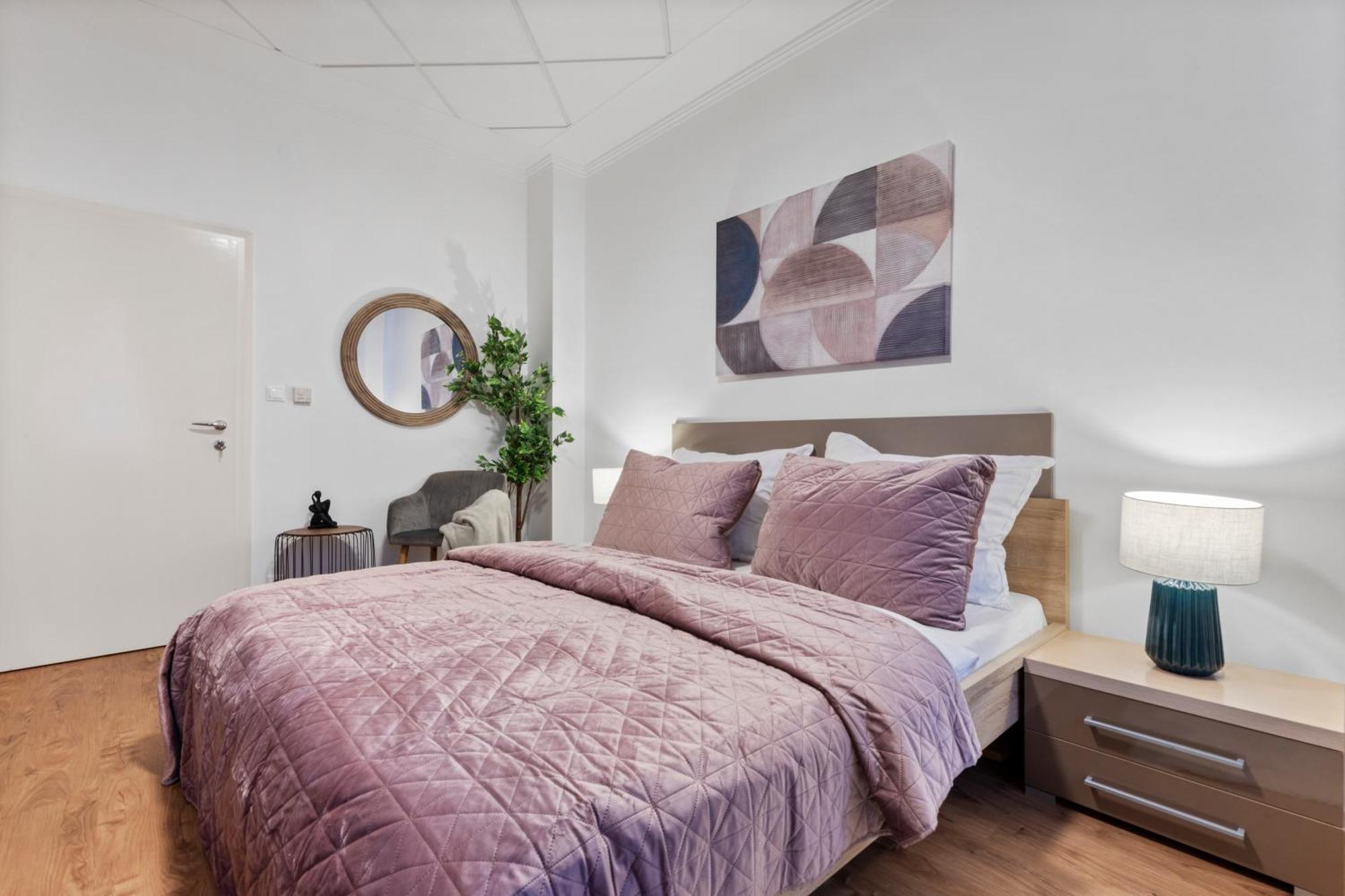 Luxe Living At Old Town Center Leilighet Bratislava Eksteriør bilde