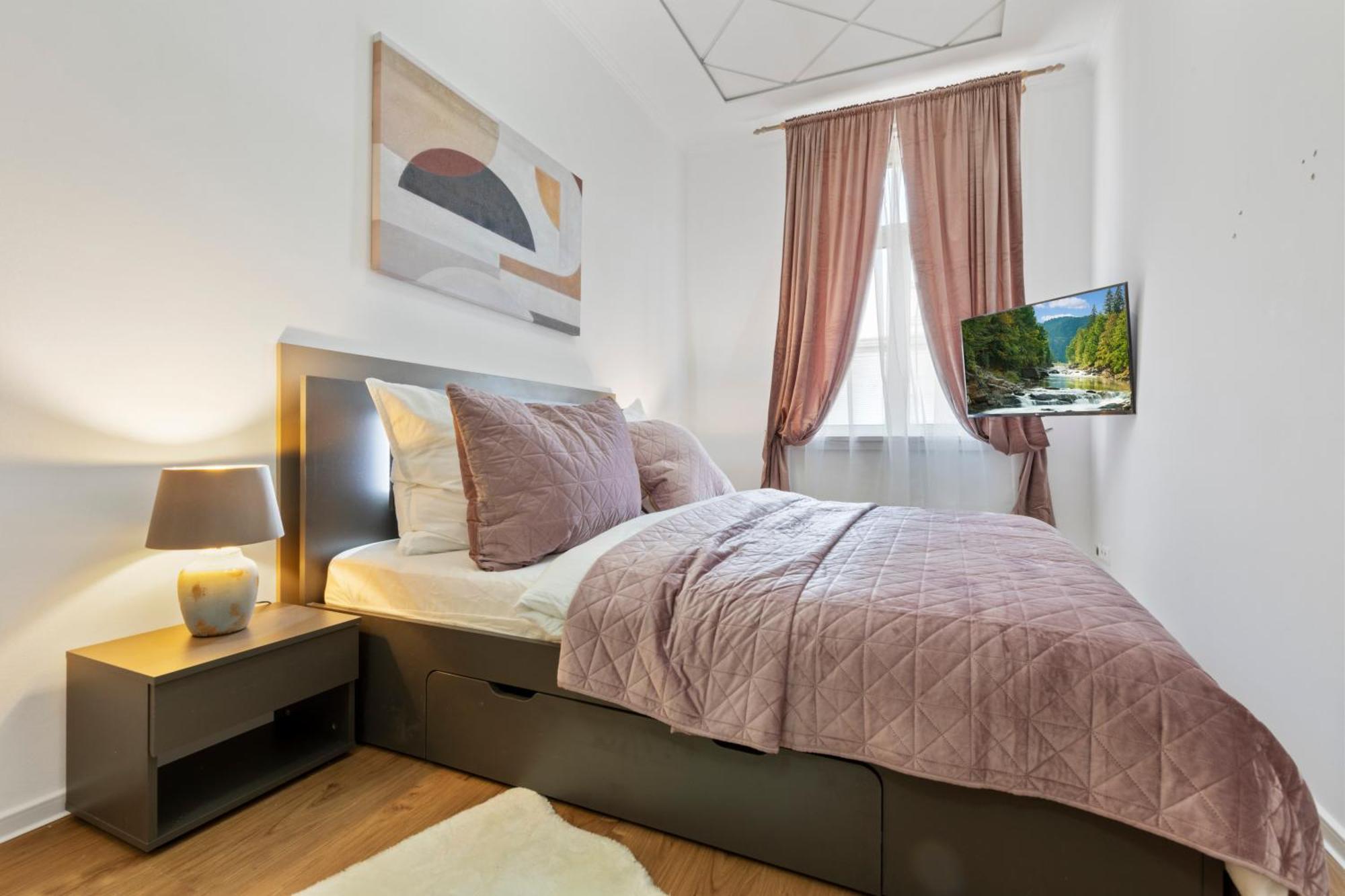 Luxe Living At Old Town Center Leilighet Bratislava Eksteriør bilde